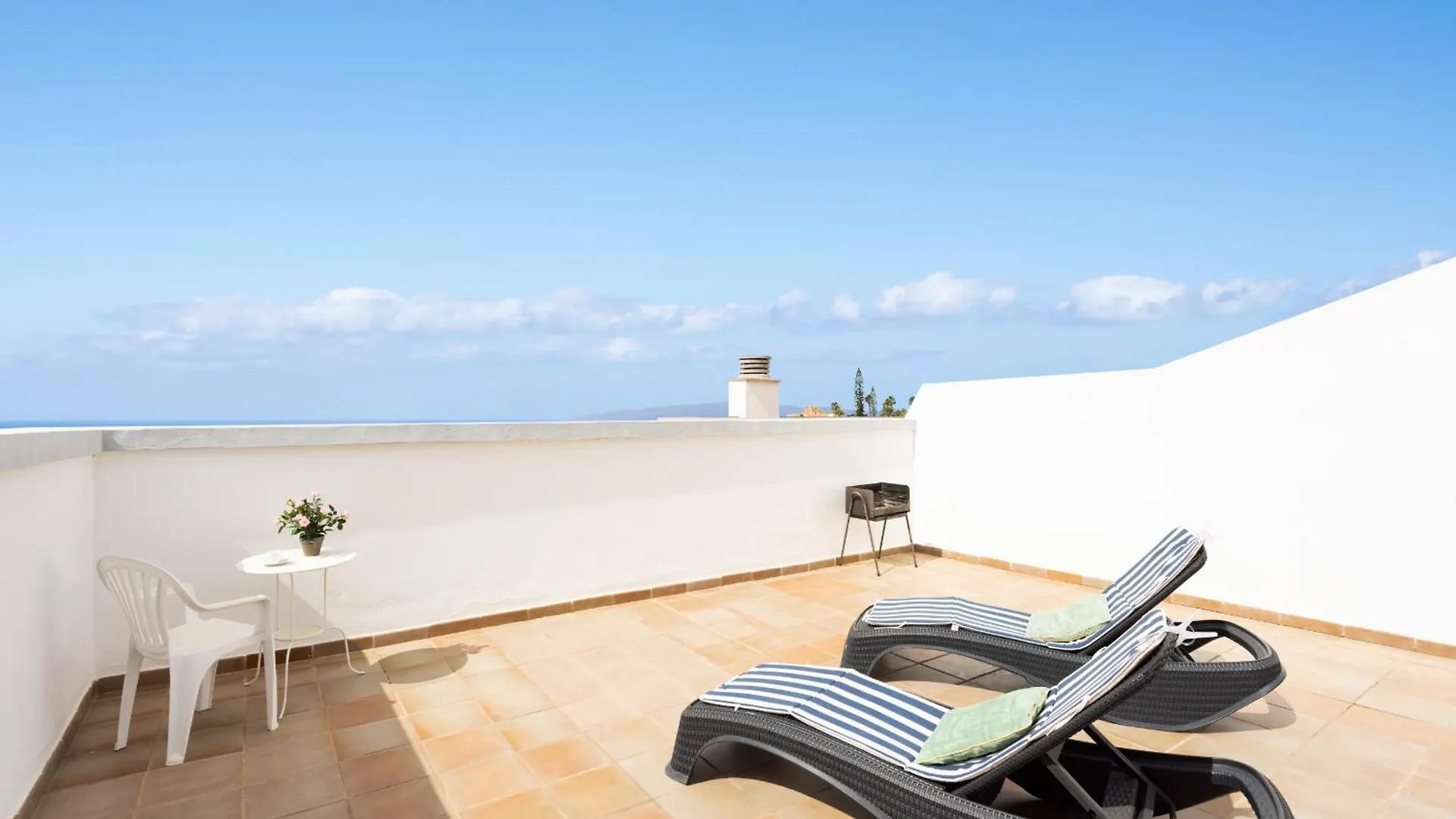 Okstay Atico Lantana Terraza Y Vistas Al Mar أذيخي